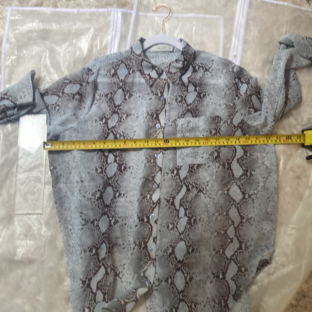 Chiffon Python Blouse - Picture 4 of 10